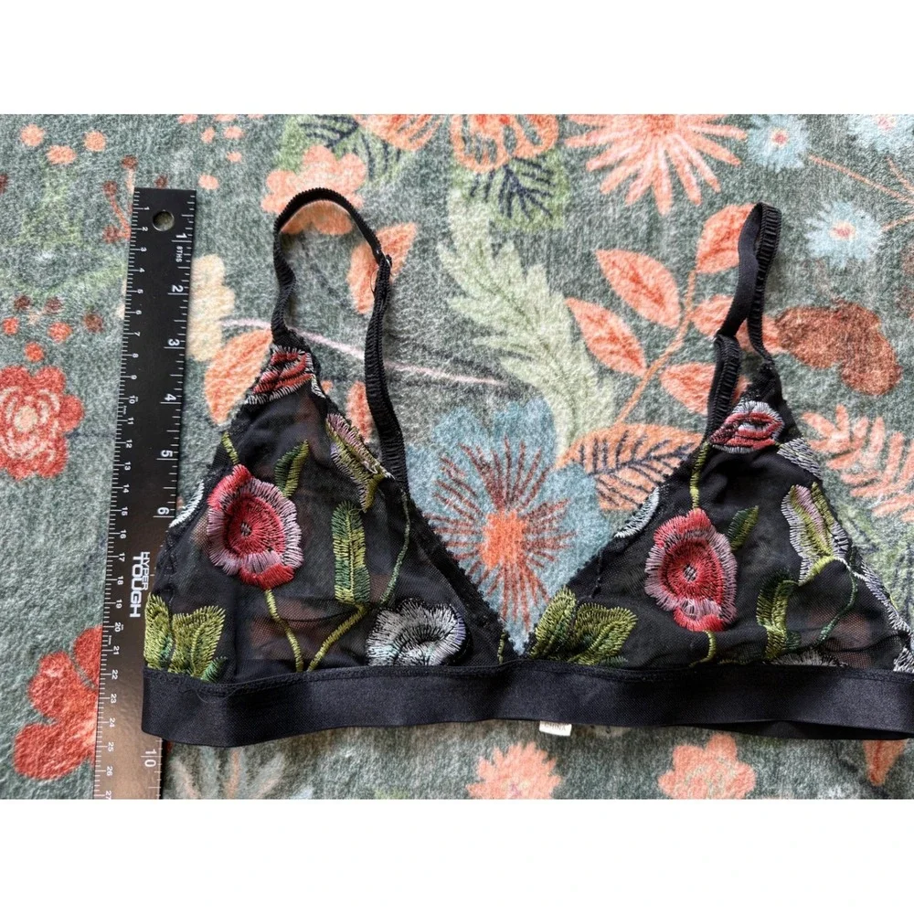 Honey Punch Black Mesh Floral Embroidered Triangle Bralette Size Large Boho Rose
